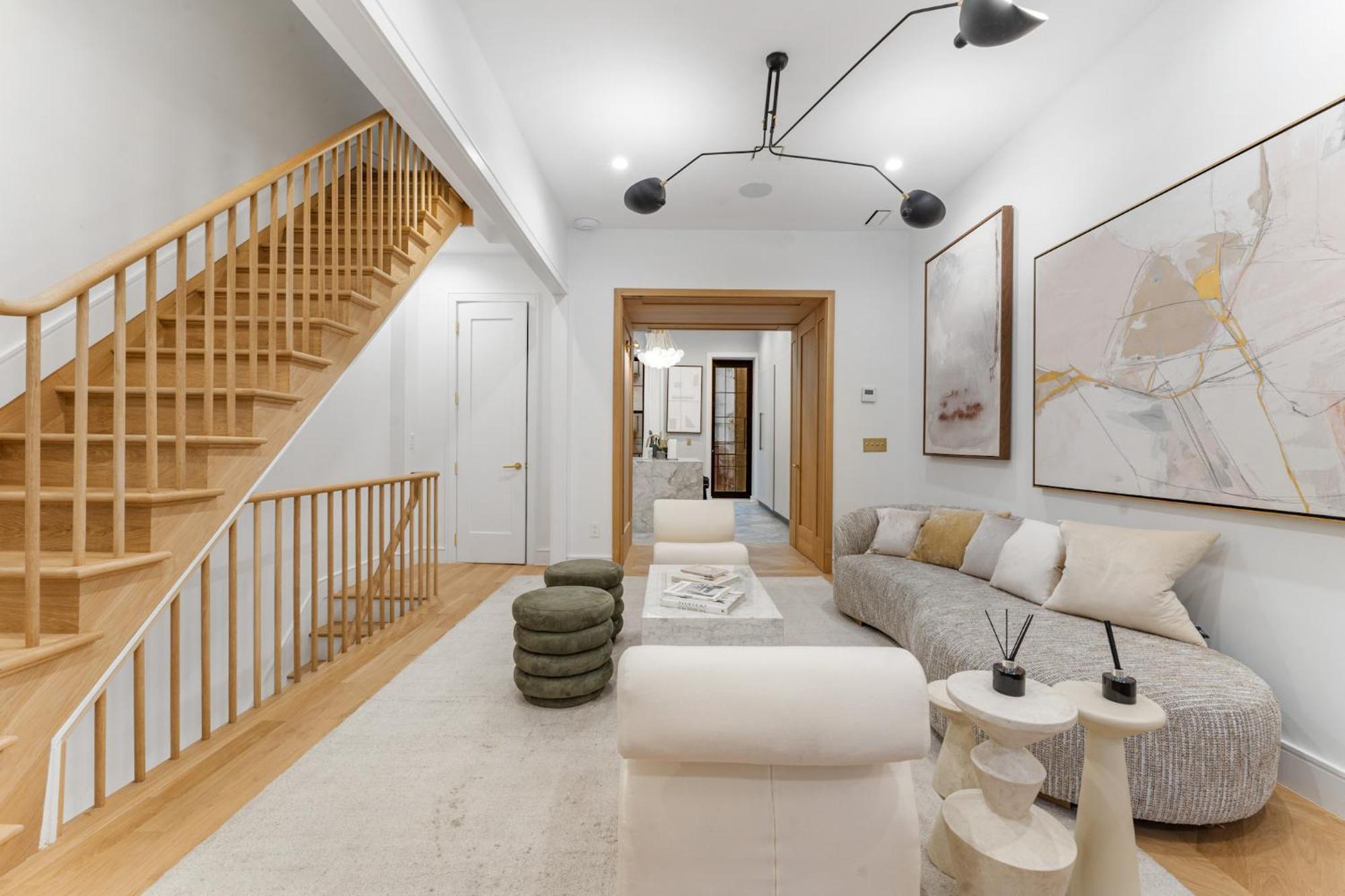 Apartment Multi Million Dollar Modern Triplex *
