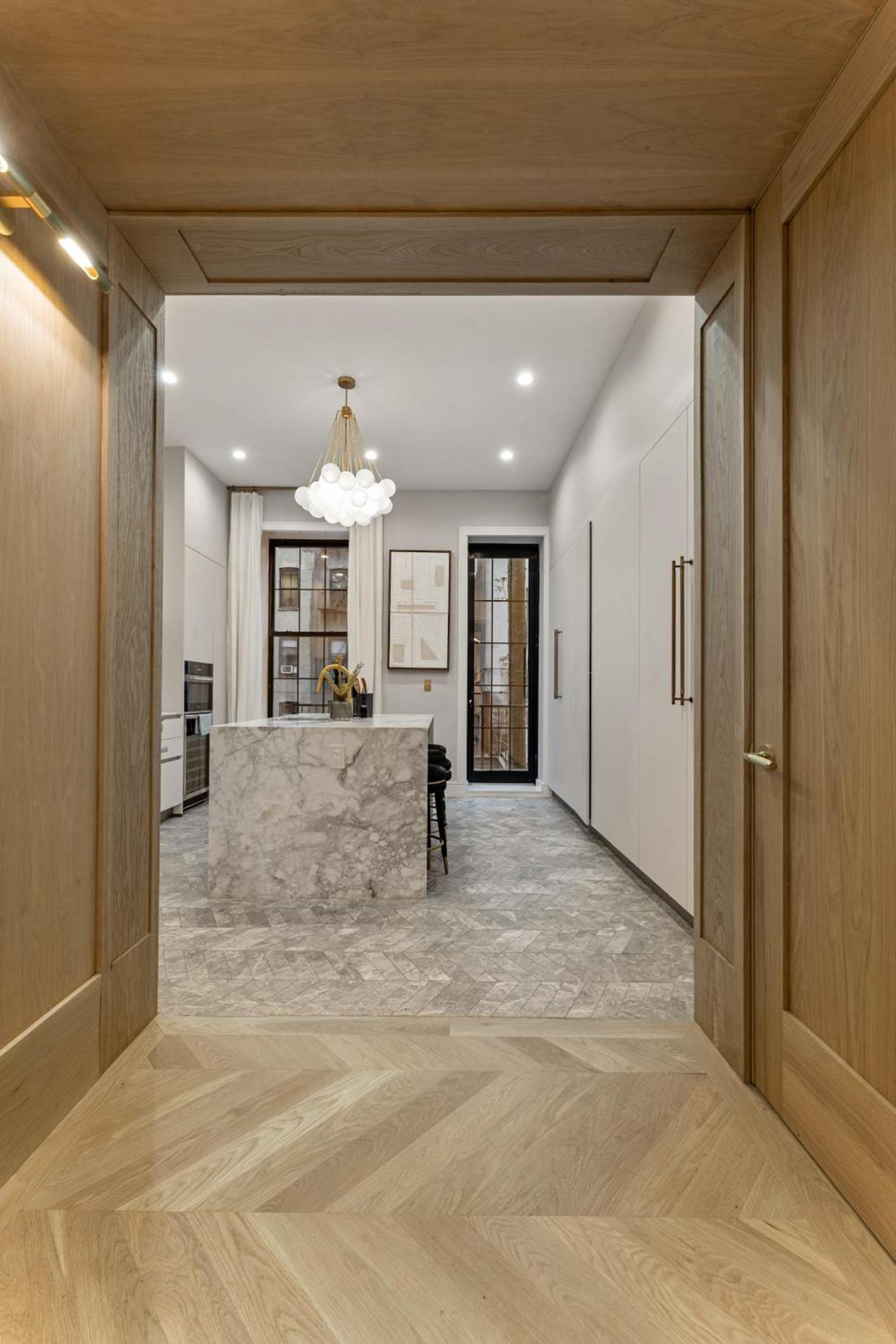 Apartment Multi Million Dollar Modern Triplex *